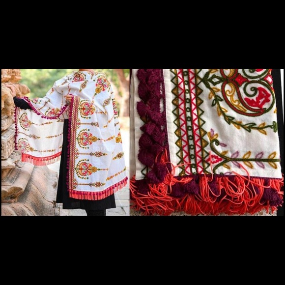 NWT Boho Embroidered Shawl Throw Wrap MultiPurpose - Picture 6 of 6